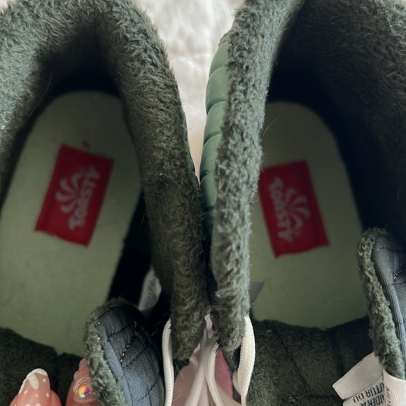 Men’s Blazer Mid Toasty Sneakers - Picture 8 of 9